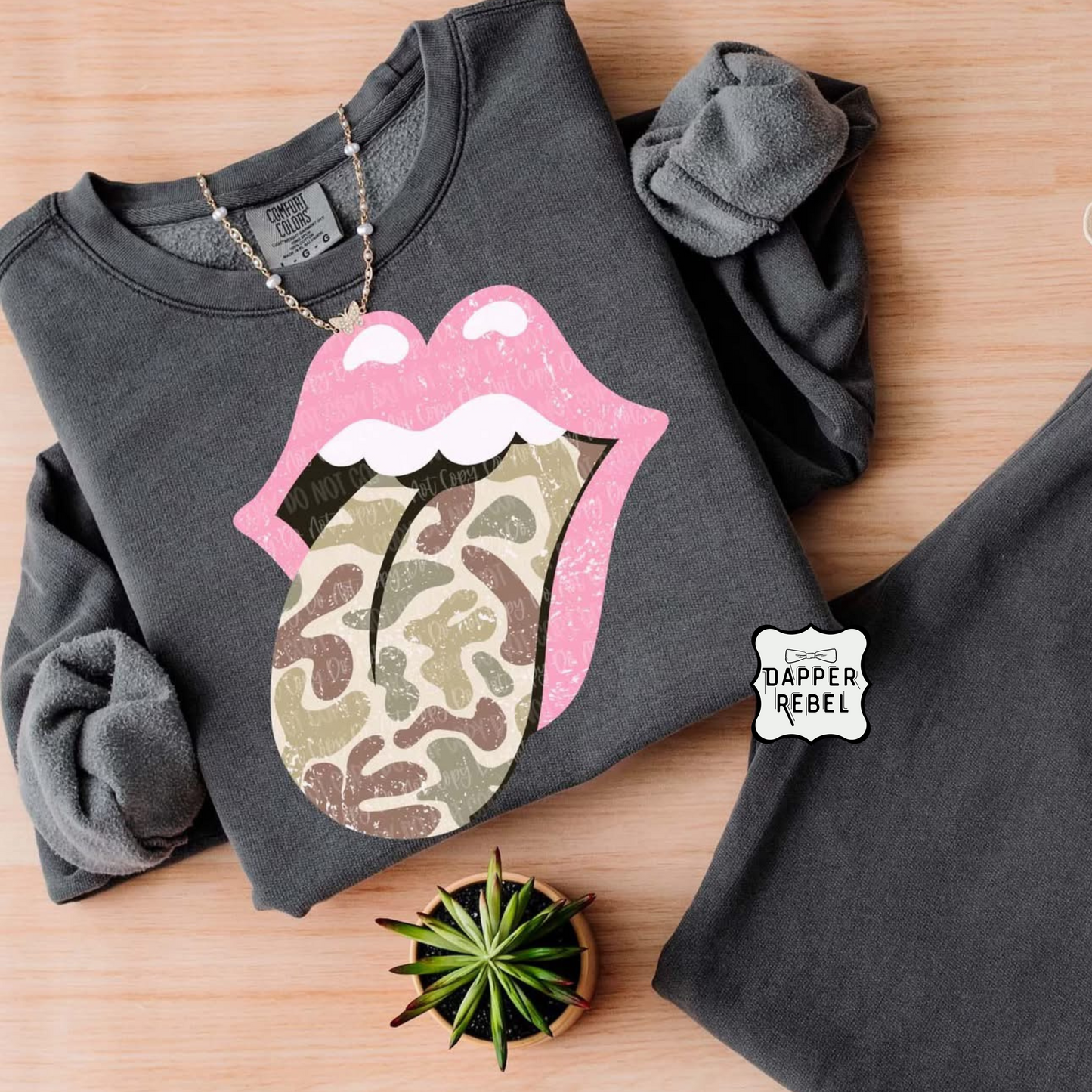 Camo Tongue